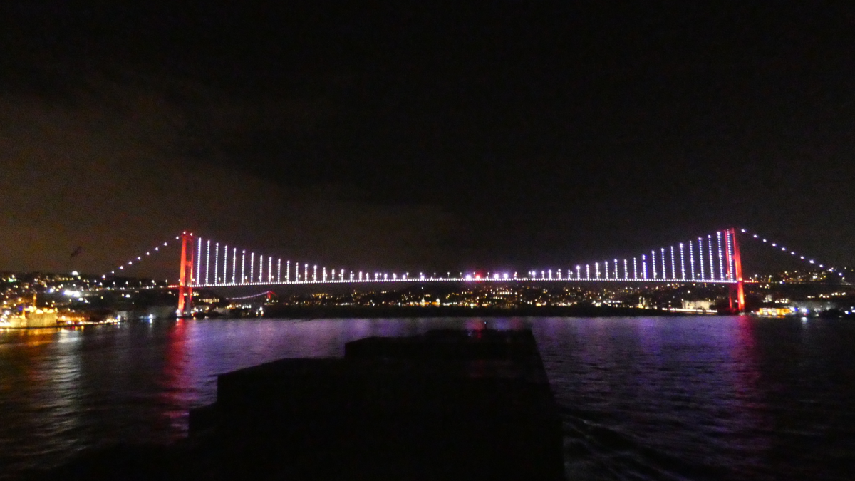 Bosporus 1st bridge.JPG